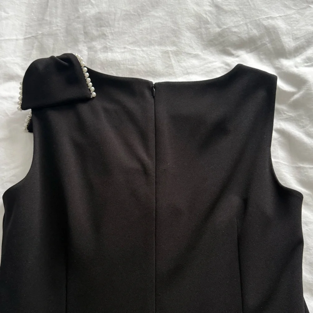 Karl Lagerfeld Paris Black Sleeveless Gown w/ Pearl Trim | Size 4 - Picture 7 of 11